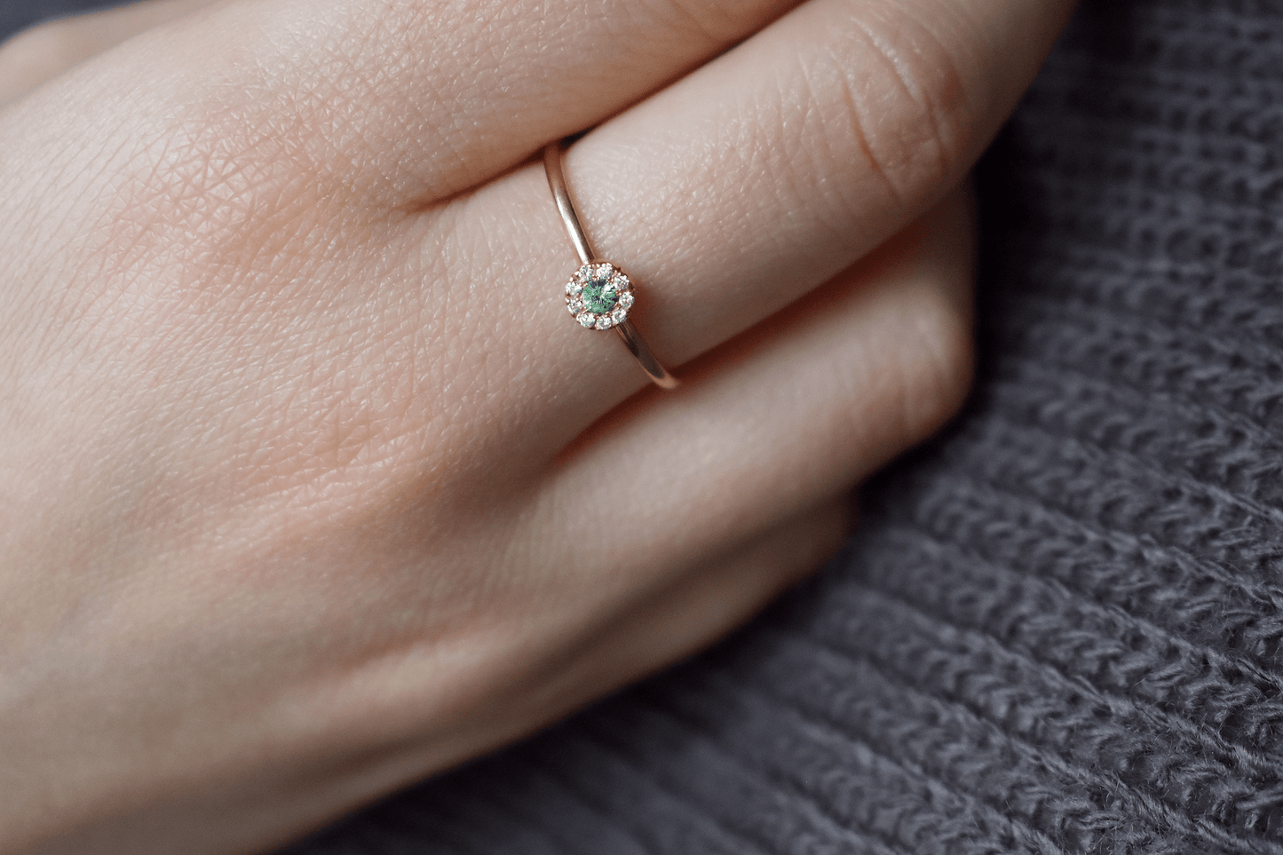 Björk 0,06 ct rödguld med peridot