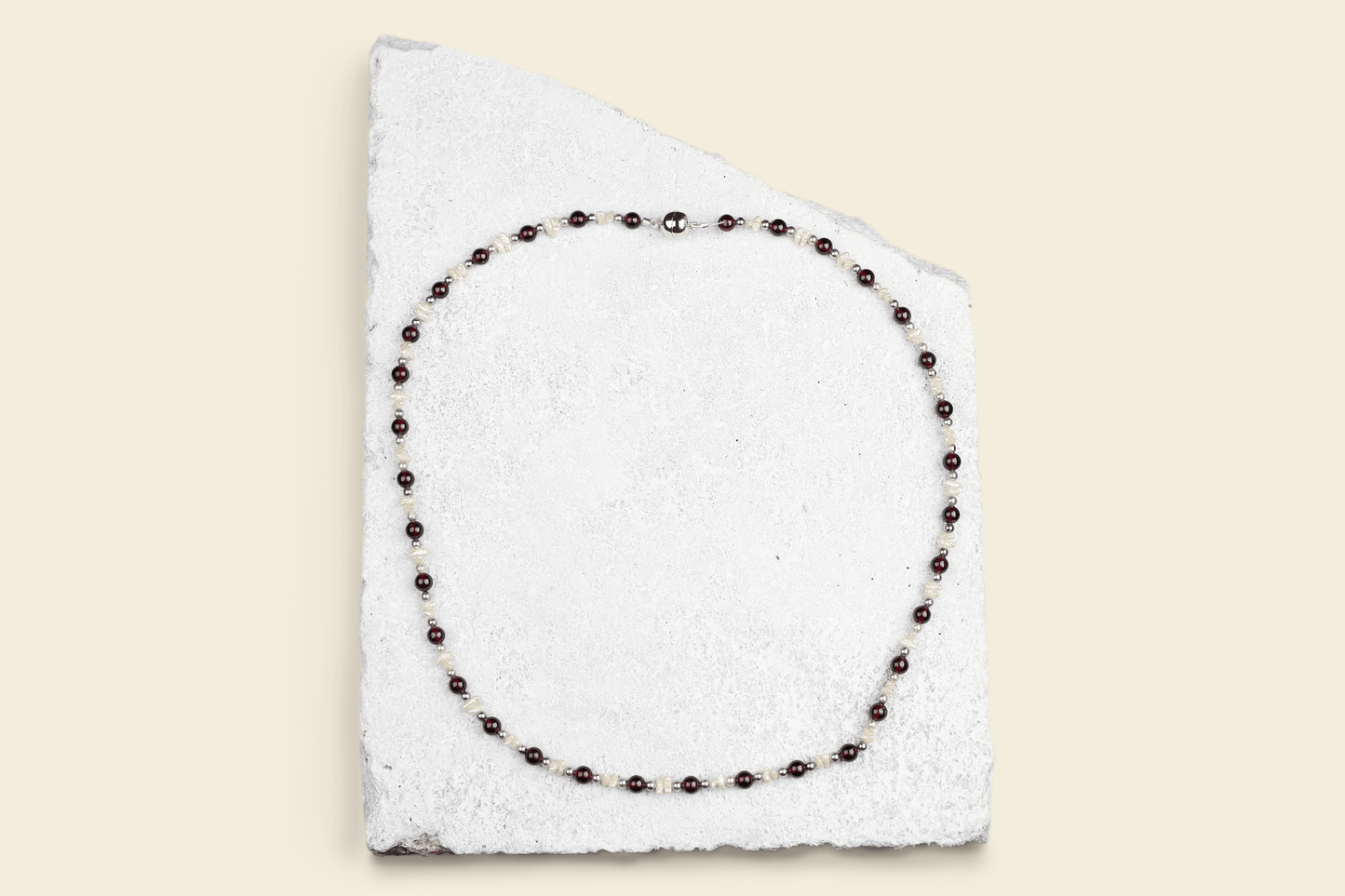 Halsband granat & pärlor