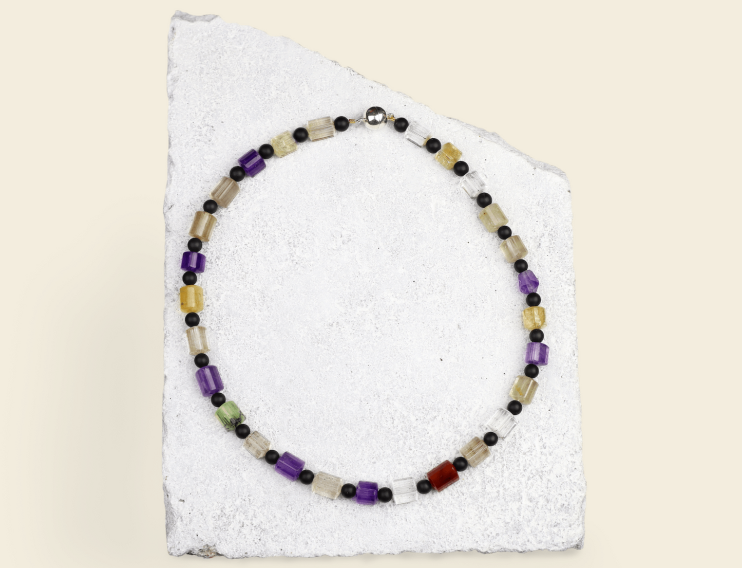 Halsband bergkristall, ametist & onyx