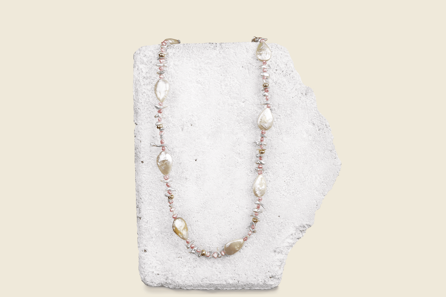Halsband sötvattenpärlor & Keshi pärlor