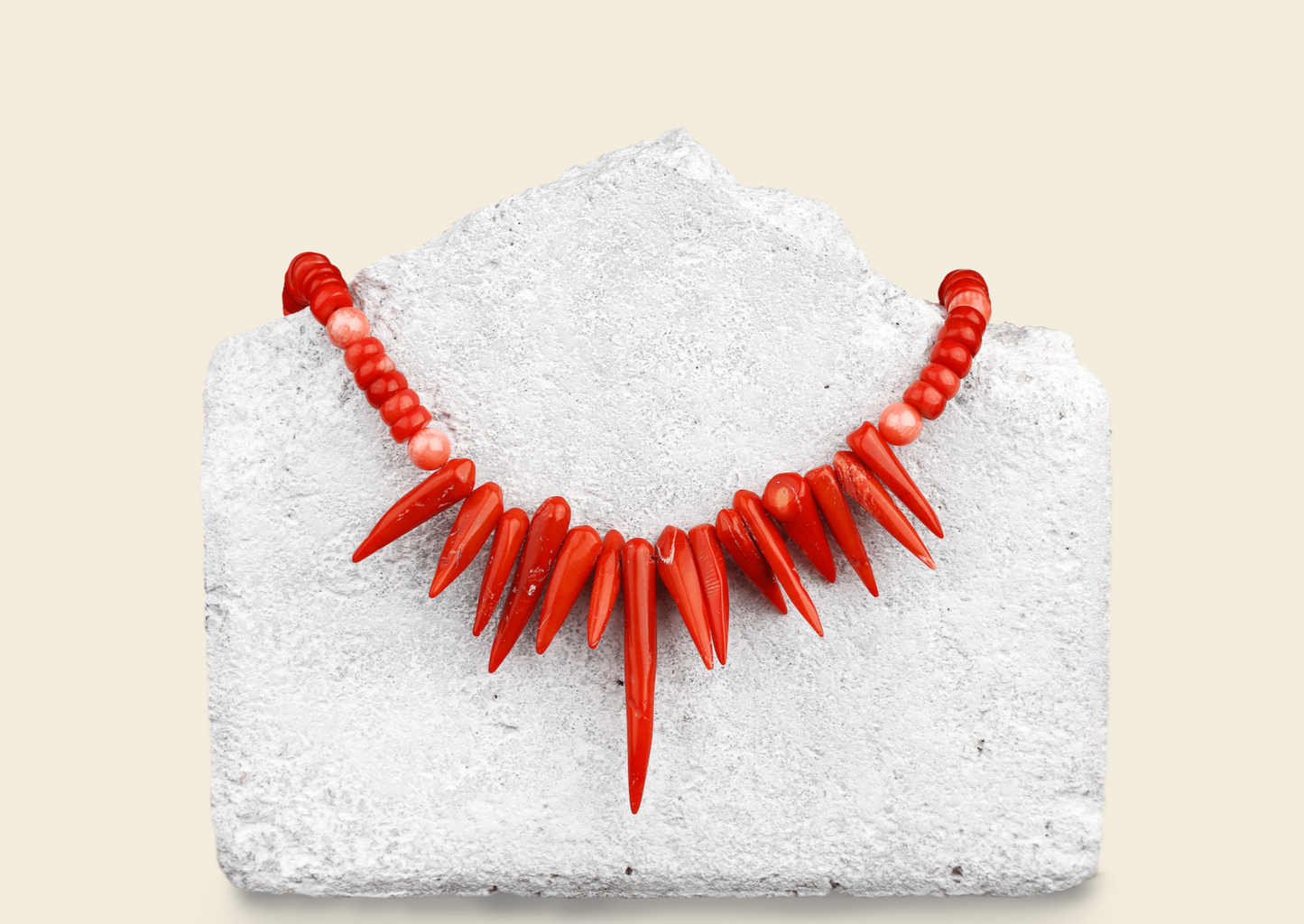 Halsband bambukorall & färgad korall