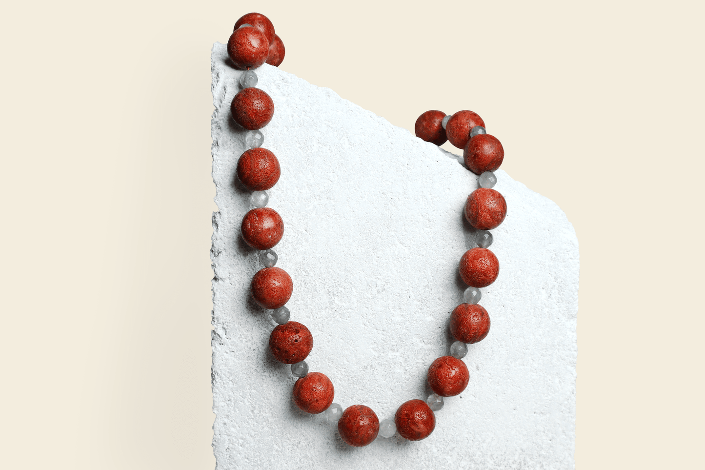 Halsband svampkorall & rökkvarts