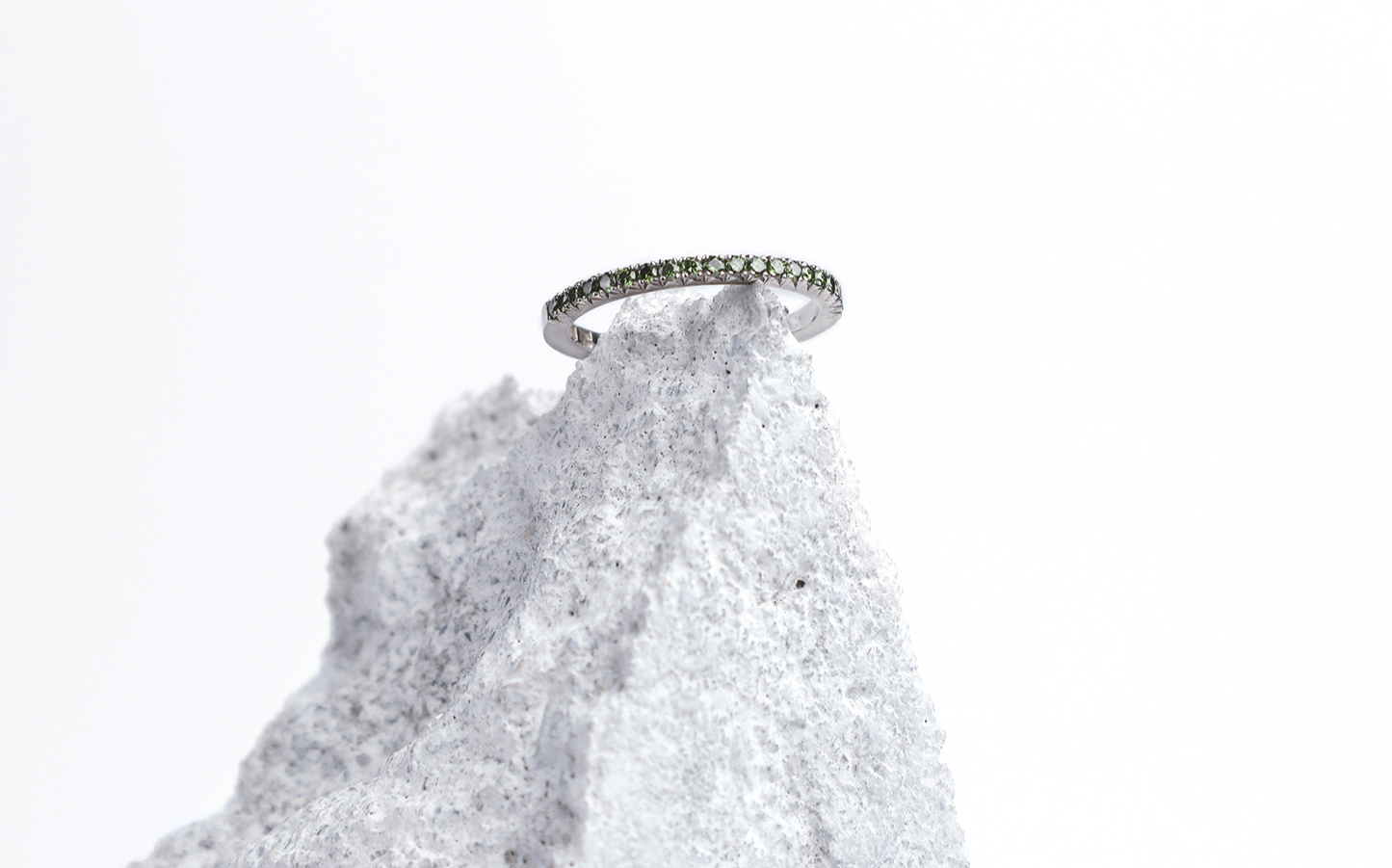 Agatha 0,20 ct vitguld