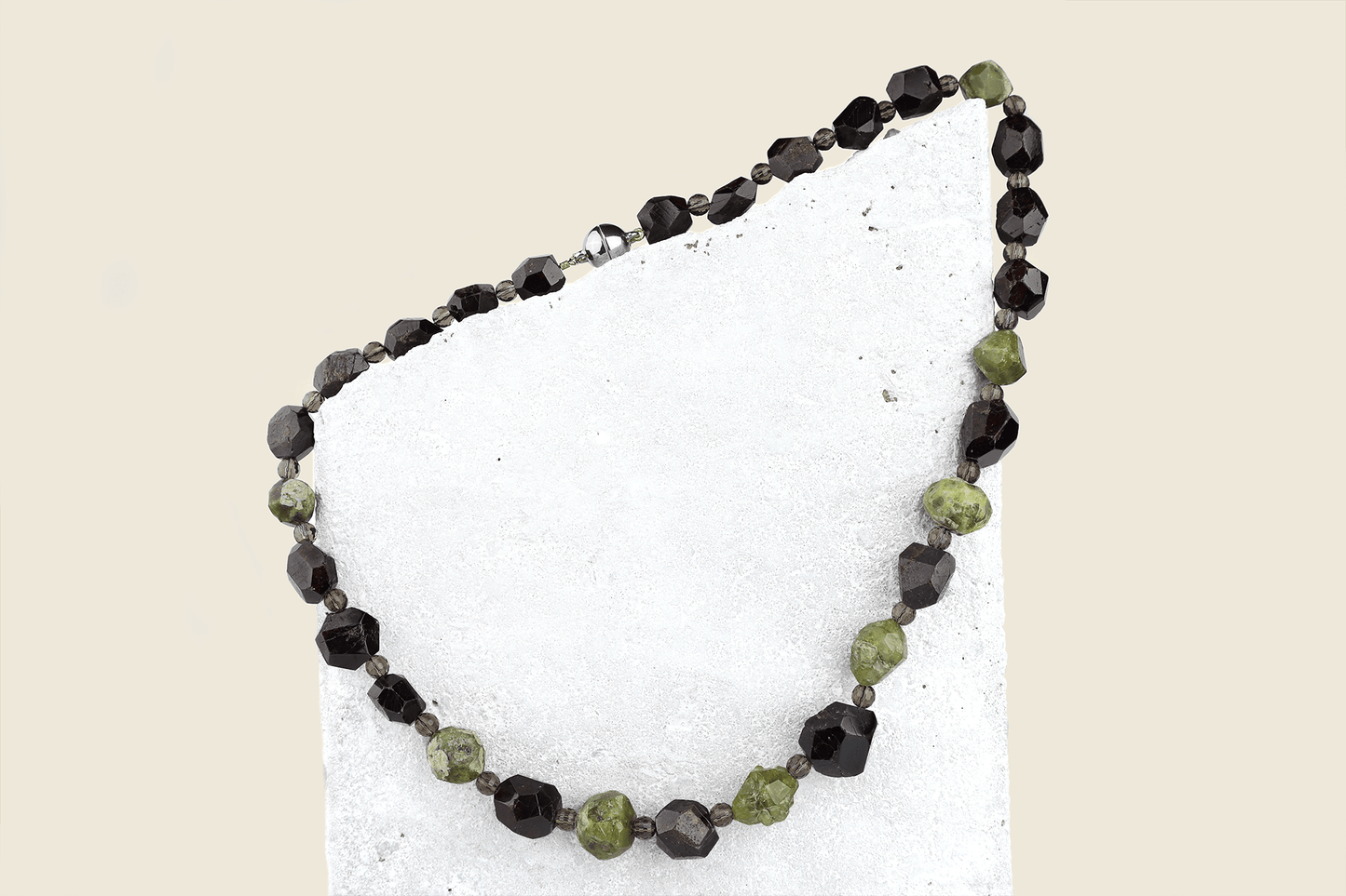 Halsband rhodolit & grossular