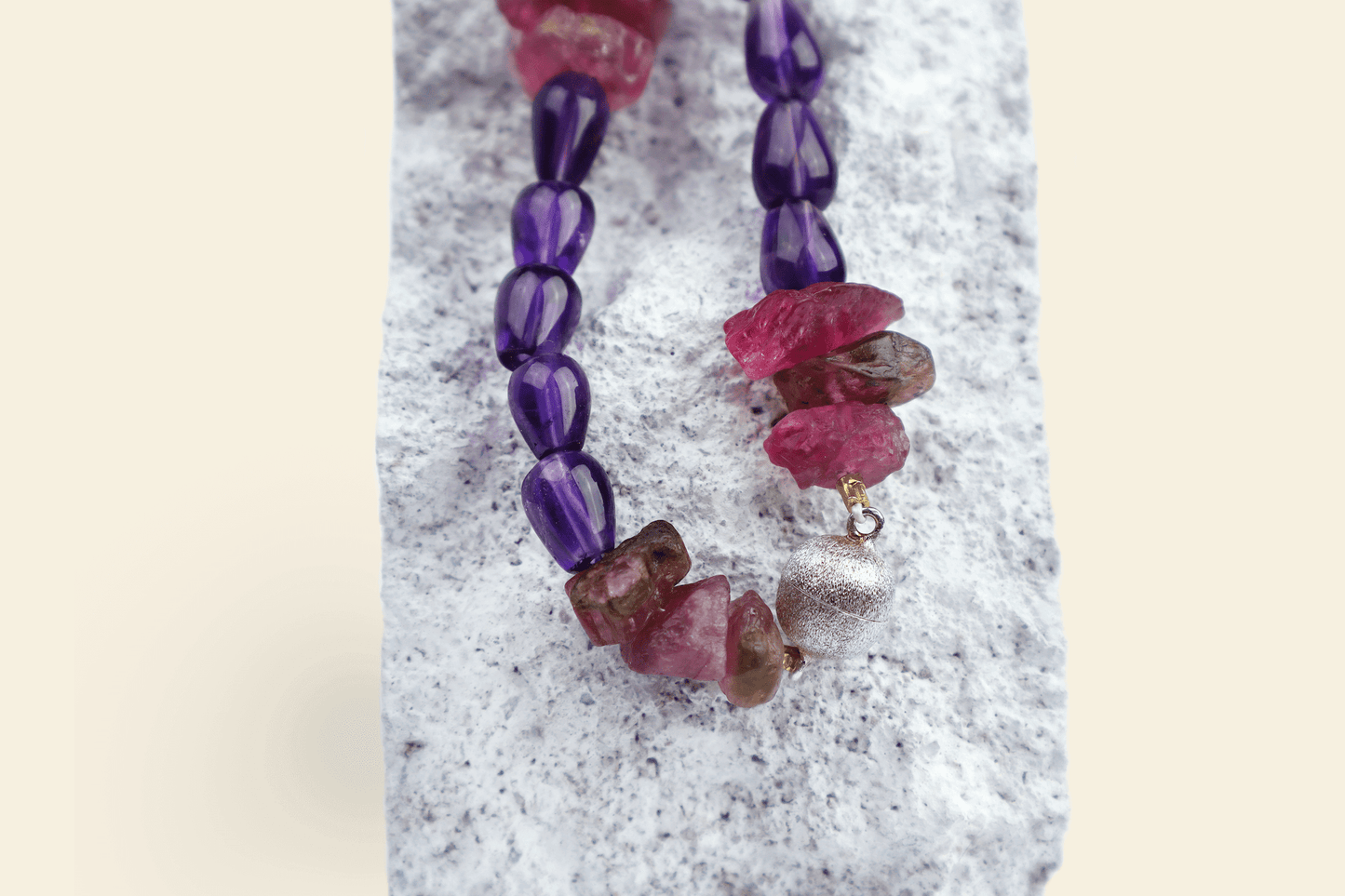 Halsband turmalin & ametist