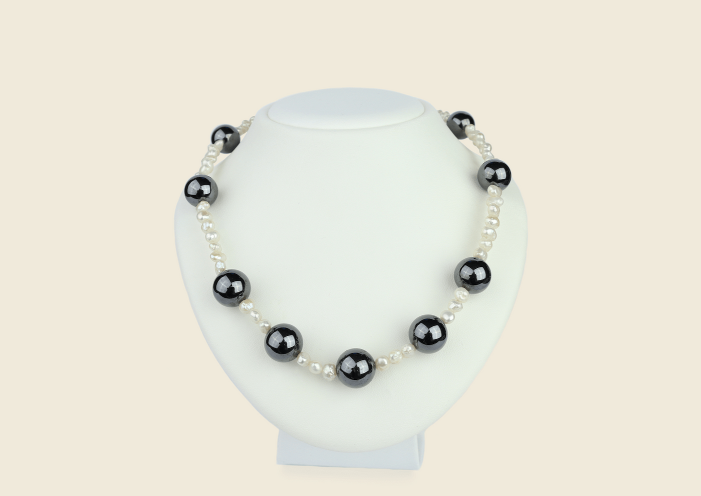 Halsband hematit & pärlor