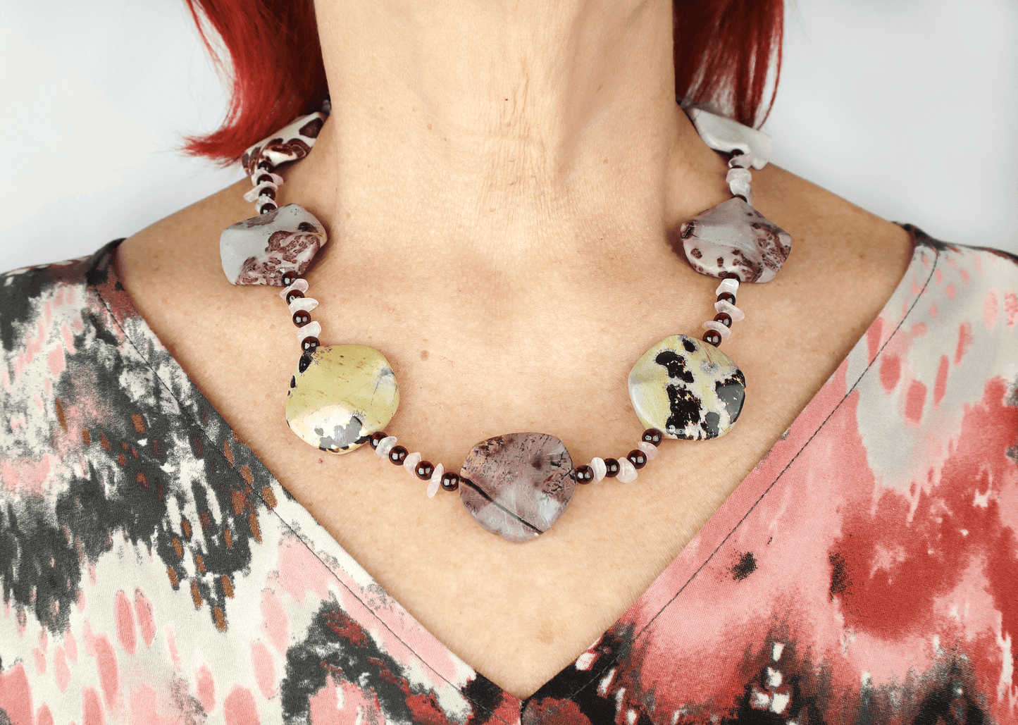 Halsband jaspis, granat & rosenkvarts