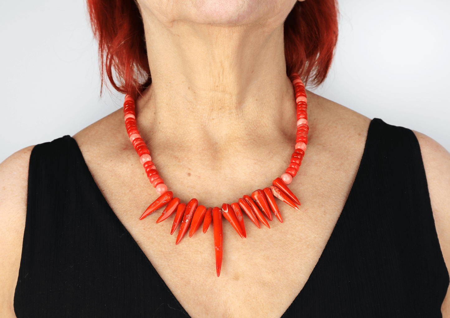Halsband bambukorall & färgad korall