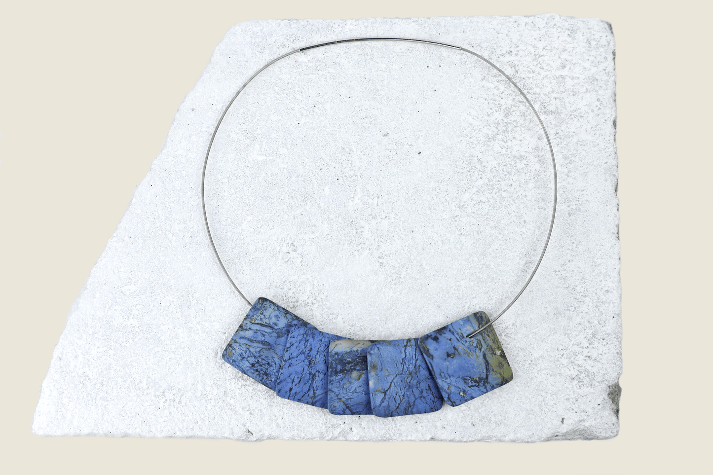 Halsband blå sten & rostfritt stål